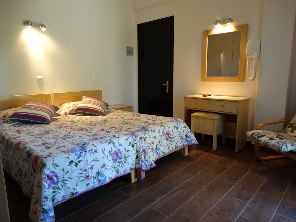 Dassia Beach Pension Rum bild